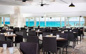 Krystal Hotel And Resort Cancun